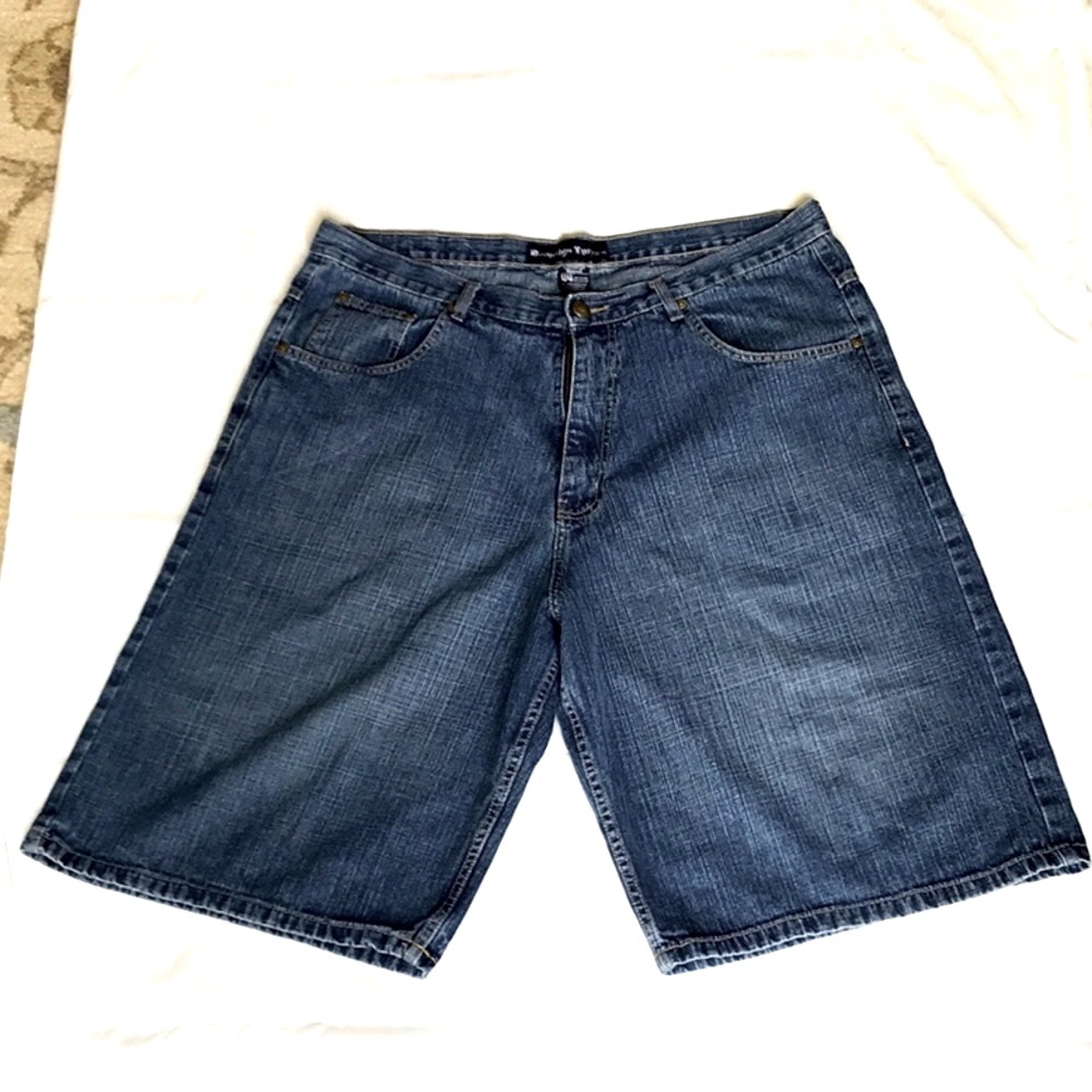 Brooklyn Express Men’s Denim Shorts. Size 44.